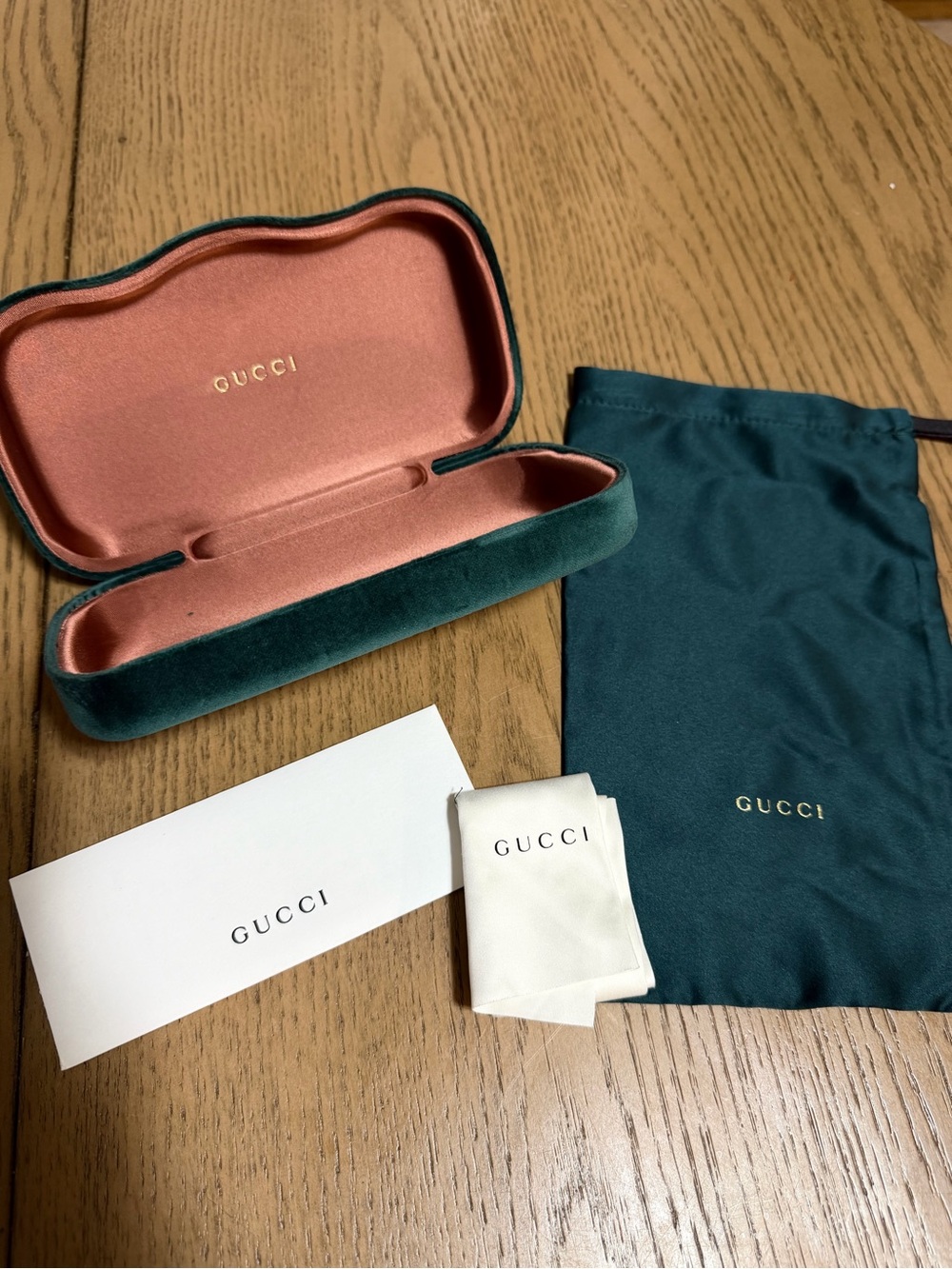 Gucci Velvet Glasses Case in Dark Green with Pink Interior